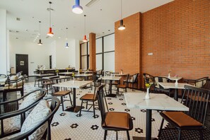 Daily buffet breakfast (GEL 12 per person)