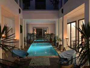 Outdoor pool, a heated pool - Villa en Exclusivité au Cœur de la Medina (marrakech)