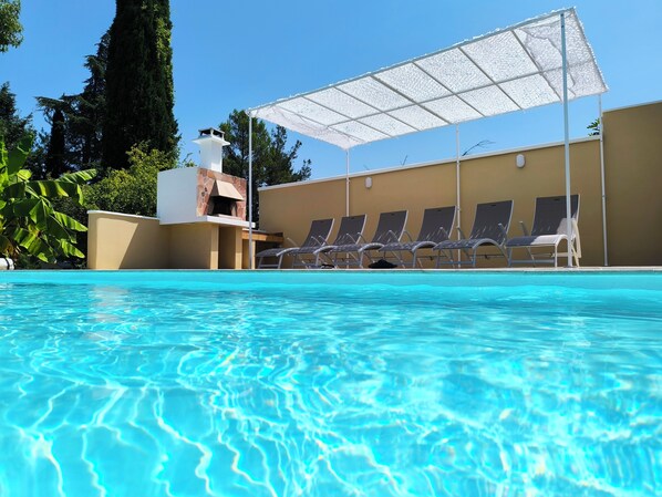 Piscine extérieure, piscine chauffée