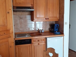 Fridge, microwave, dishwasher