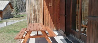 Duplex Chalet for 6 with Pool Access at Le Hameau du Puy, Superdevoluy