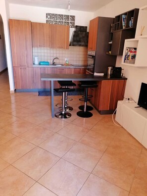 Frigorifero, forno, lavastoviglie, macchina per tè/caffè