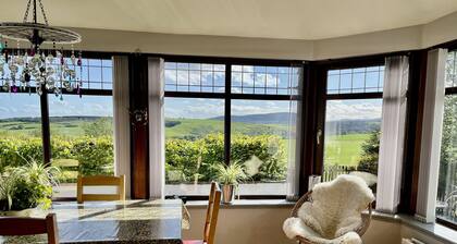 Private, peaceful dog friendly farmhouse, near Stonehaven