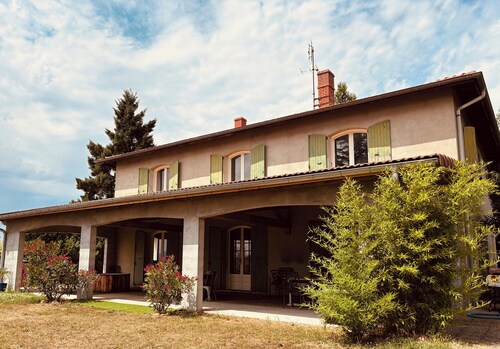 Villa unique pour fetes de famille, soiree Karaoke, DJ, musique // Spa & Piscine