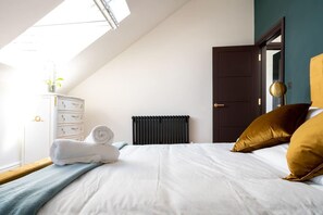 Apartamento, varias camas | 3 dormitorios, tabla de planchar con plancha, wifi gratis y ropa de cama