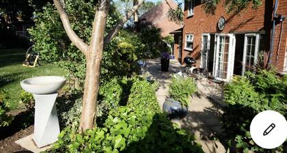 Quiet bright modern apartment with open plan lounge and kitchen diner