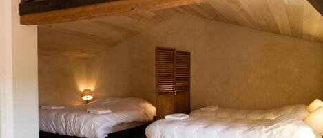 1 bedroom, internet, bed sheets