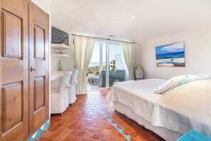 Superior Room, 1 King Bed, Terrace, Sea View | Free minibar, individually furnished, desk, laptop workspace - HOTEL MARINA DI CAVU BONIFACIO (Bonifacio)