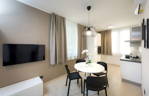 Standard-Apartment, 1 Schlafzimmer | Esszimmer