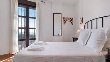 1 slaapkamer, een strijkplank/strijkijzer, gratis wifi, beddengoed