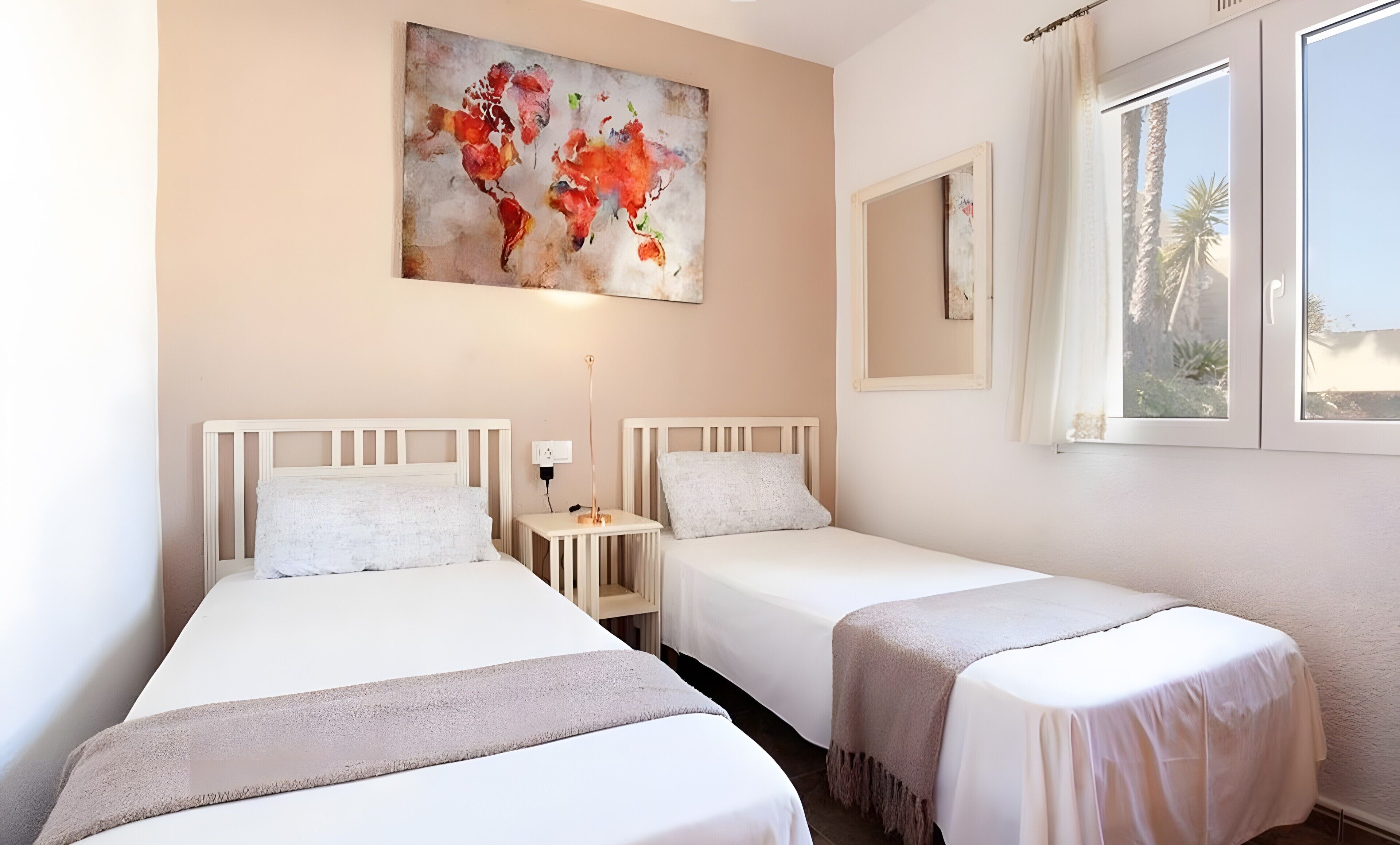 3 bedrooms, iron/ironing board, free WiFi, bed sheets