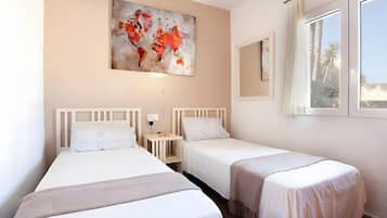 3 bedrooms, iron/ironing board, free WiFi, bed sheets