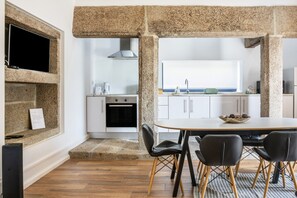 Dining - Holiday Apartment 'Casa do Mestre T2' with Mountain View, Pool and Wi-Fi (Vila de Punhe)