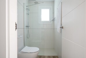 Shower, towels