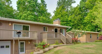 Barren River Lake Home w/ Boat Dock + Grill!