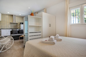 1 bedroom, free WiFi, bed sheets
