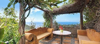 Casa de vacaciones 'Casita Paraíso' con vistas al mar, terrazas y Wi-Fi
