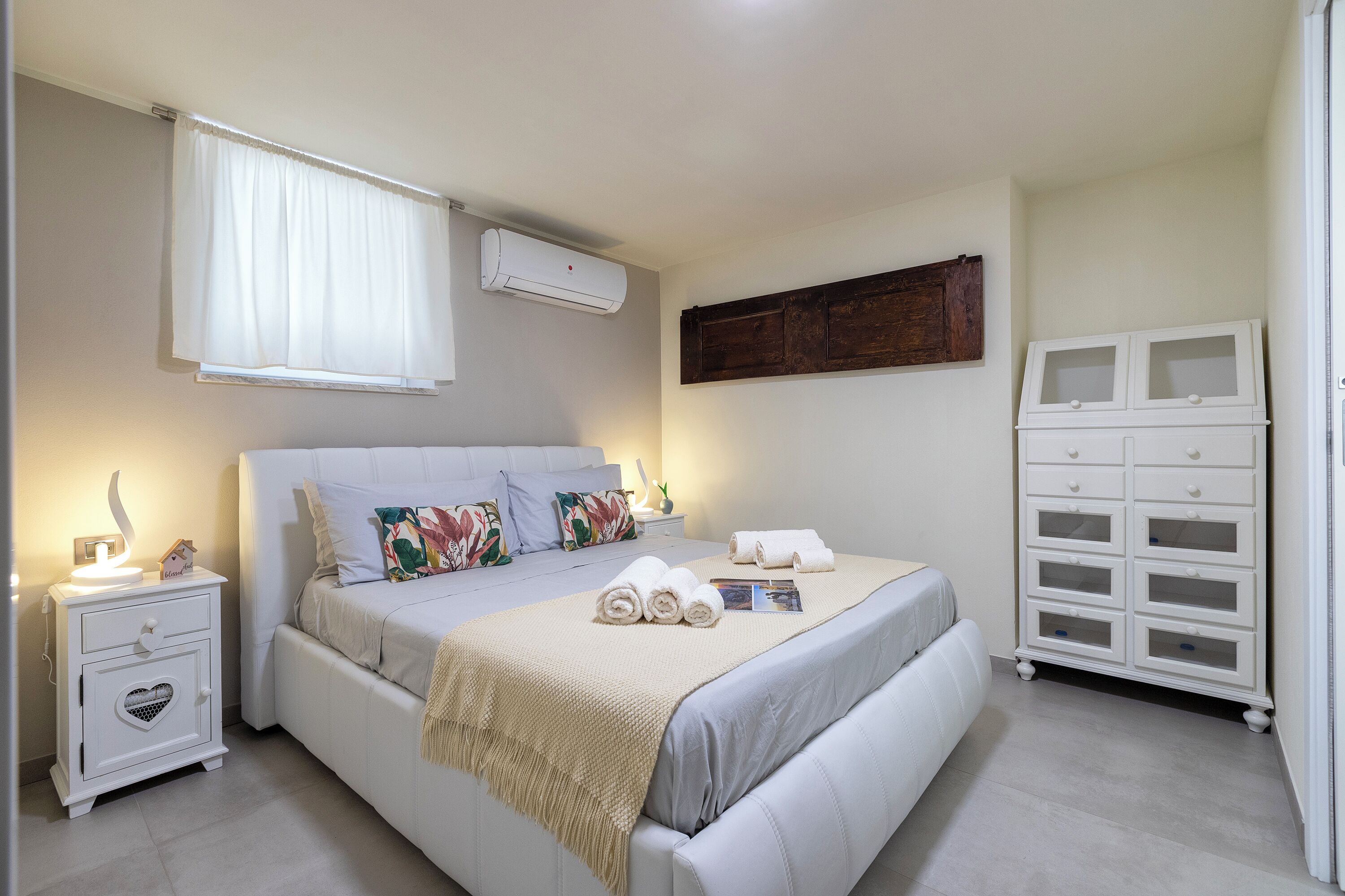 2 slaapkamers, een strijkplank/strijkijzer, gratis wifi, beddengoed