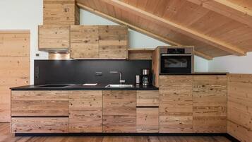 Kühlschrank, Ofen, Herdplatte, Geschirrspüler