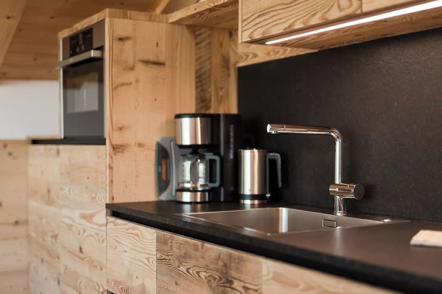 Réfrigérateur, four, plaque de cuisson, lave-vaisselle