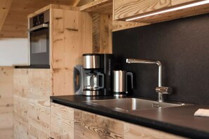 Refrigerador, horno, parrilla de estufa y lavavajillas 