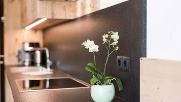 Kühlschrank, Ofen, Herdplatte, Geschirrspüler