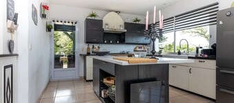 Villa 'Belle Maison Basque à Bardos' met airco, tuin en wifi