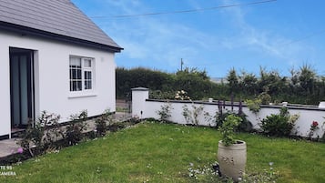 Cottage | Property grounds