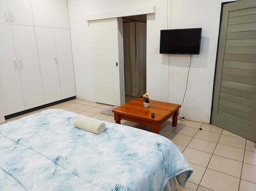 Excellent Apartment for a memorable stay - Super close to every major amenities.