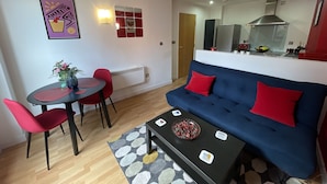 Appartement Ville | Restauration dans la chambre