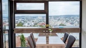 Dining - Eagles nets (თბილისი)