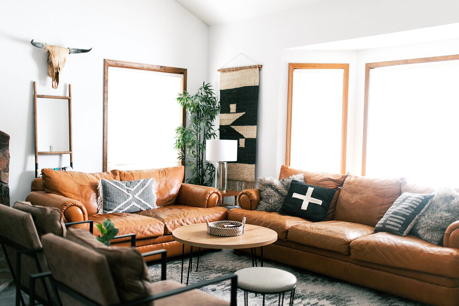 Smart TV, fireplace, video games, DVD player