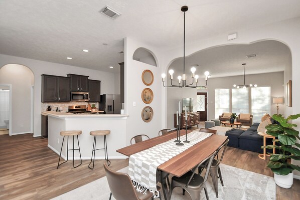 Dining - Gated Golf Course Home Near Cinco Ranch – Perfect for Remodels or Relocations! (Katy)