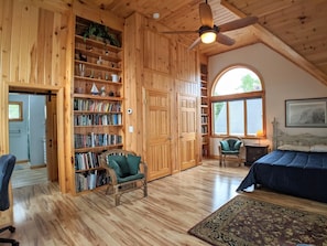 4 bedrooms, desk, iron/ironing board, WiFi
