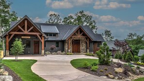 Exterior - Bunker Down - Golf Front, Mountain Views, Exclusive (Mineral Bluff)