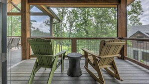 Terrace/patio - Bunker Down - Old Toccoa Farm Golf Course | Toccoa River | Hot Tub | Pool Table (Mineral Bluff)