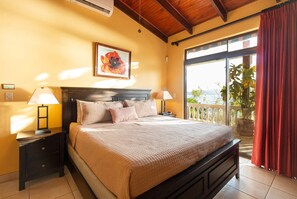 4 habitaciones, escritorio, tabla de planchar con plancha y wifi