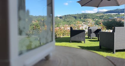 Family House - Village Guest House - Arouca