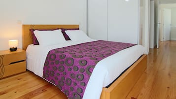 Superior Apartment | 1 bedroom, travel crib, free WiFi, bed sheets