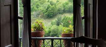 La Valleja getaway for groups seeking serenity and natural beauty of Picos