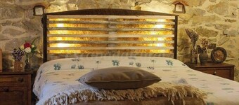 La Valleja getaway for groups seeking serenity and natural beauty of Picos
