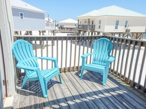 Maison, 3 chambres | Balcon