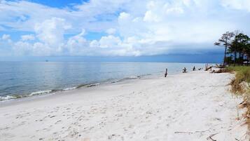 House, 5 Bedrooms | Beach | On the beach