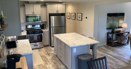 Escanaba River Escape-The Birch Tree Home Modern 3BR Riverfront Retreat