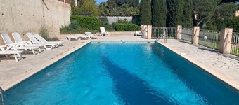 Provencal house - Nartelle on foot - Swimming pool