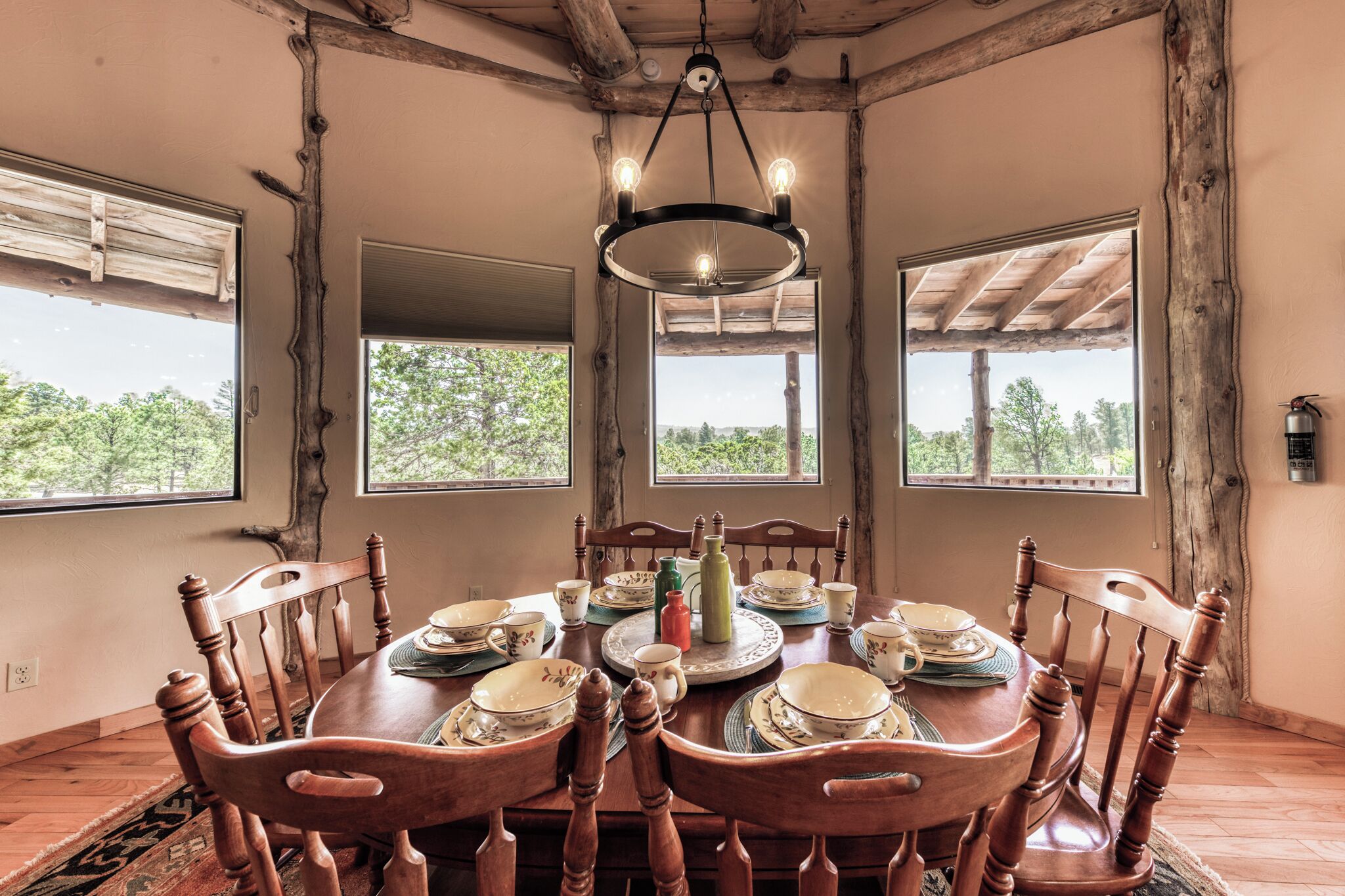 Studio (4 Bedrooms) | Tiện nghi, dịch vụ nơi lưu trú