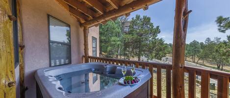 Studio (4 Bedrooms) | Outdoor spa tub