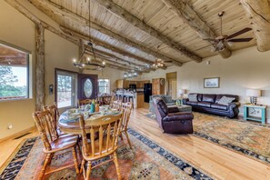 Studio (4 Bedrooms) | Property amenity - White Mountain Retreat by Ruidoso Vacation Rentals (Ruidoso)