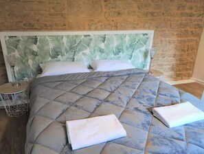 1 chambre, bureau, accĂšs au Wi-Fi (inclus), literie fournie