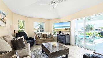 House (3 Bedrooms) | Property amenity